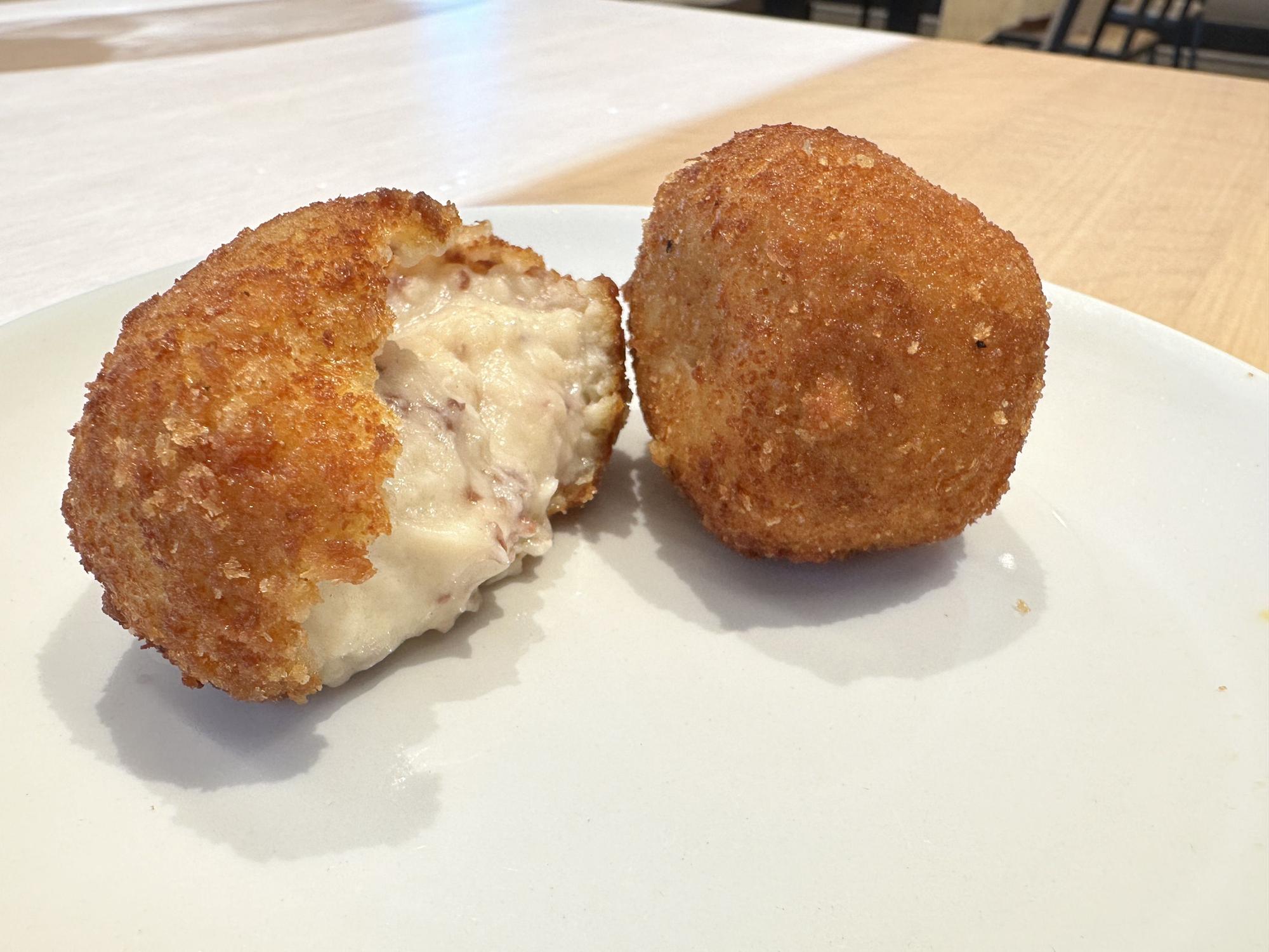 Croquetas cremosas de jamón.