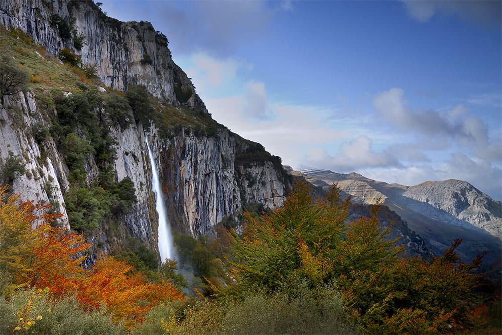 Nacimiento del río Asón.