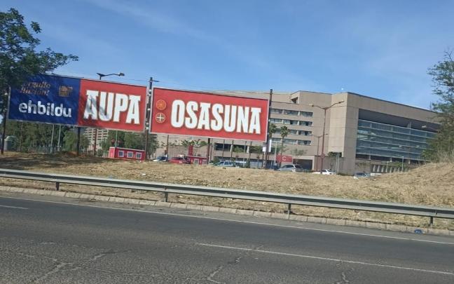 Una imagen de la valla.