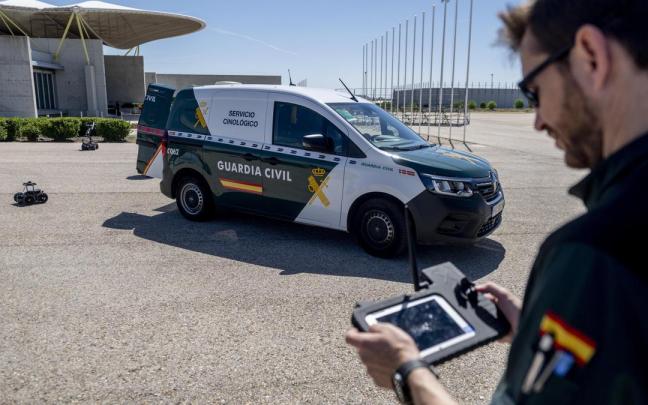 Una furgoneta de la Guardia Civil