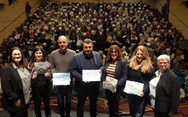 Zubialde, Lekuona, Enparan, Emazabel, Barredo, Ausan eta Atxukarro, argitalpenen aurkezpenean.