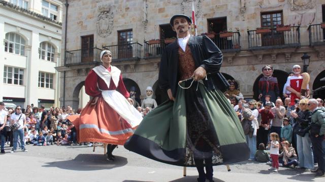 Poxpolin y Kriskitin son dos de las incorporaciones más recientes a la gran familia gigante de Bergara.