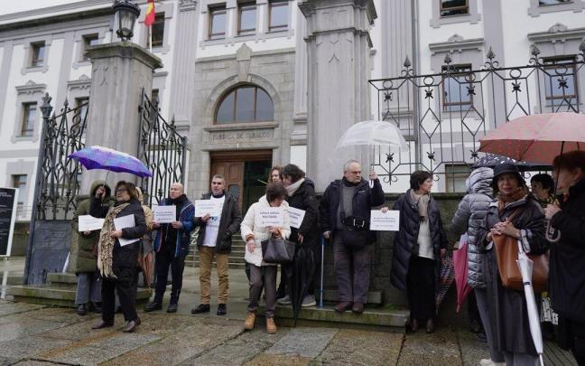 Concentración en A Coruña contra la absolución del exdirector de seguridad de Adif tras el accidente de Angrois