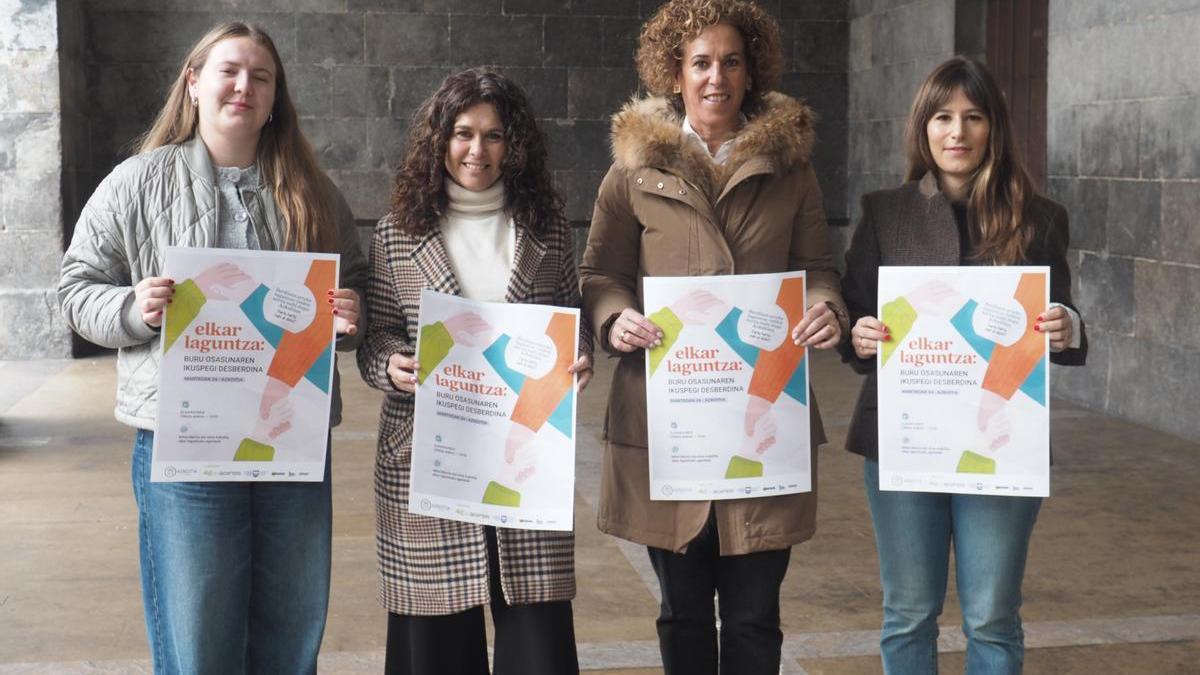 Presentación de la charla para la constitución de un grupo de apoyo mutuo para personas con problemas de salud mental en Azkoitia.