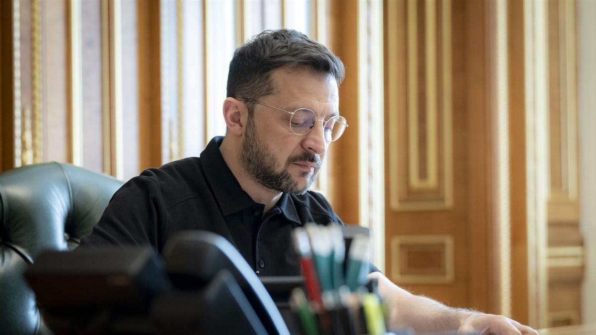 El presidente de Ucrania, Volodimir Zelenski, en su despacho en Kiev.