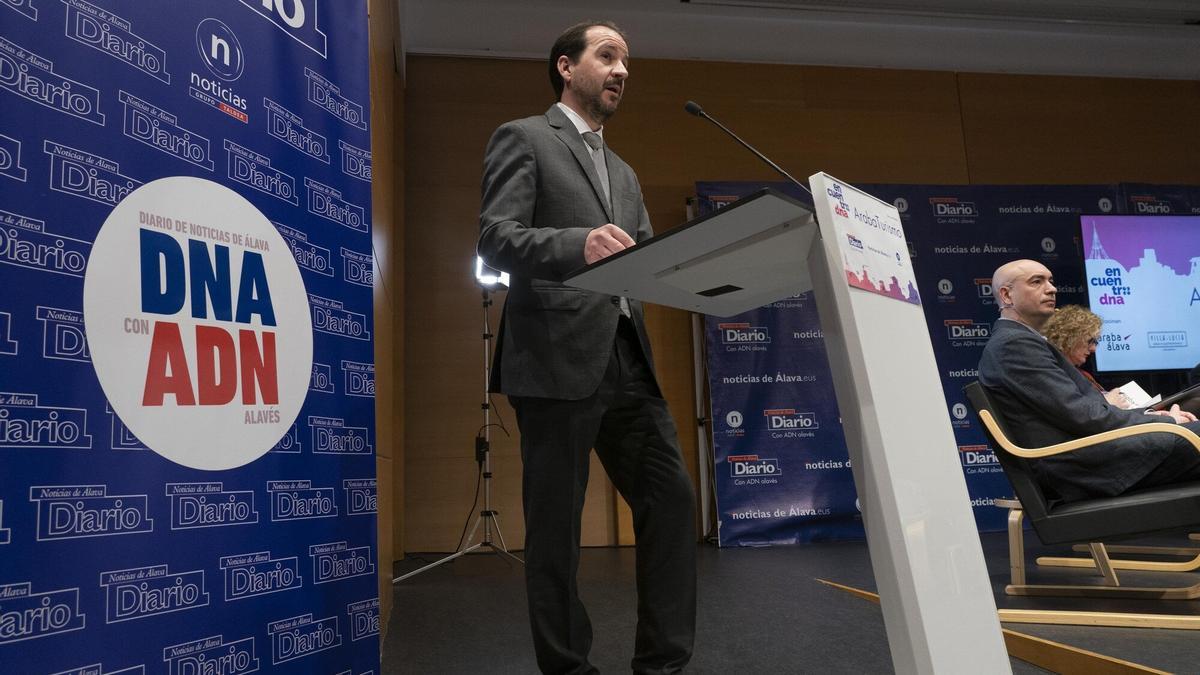Joseba Doistua, Universidad de Deusto.