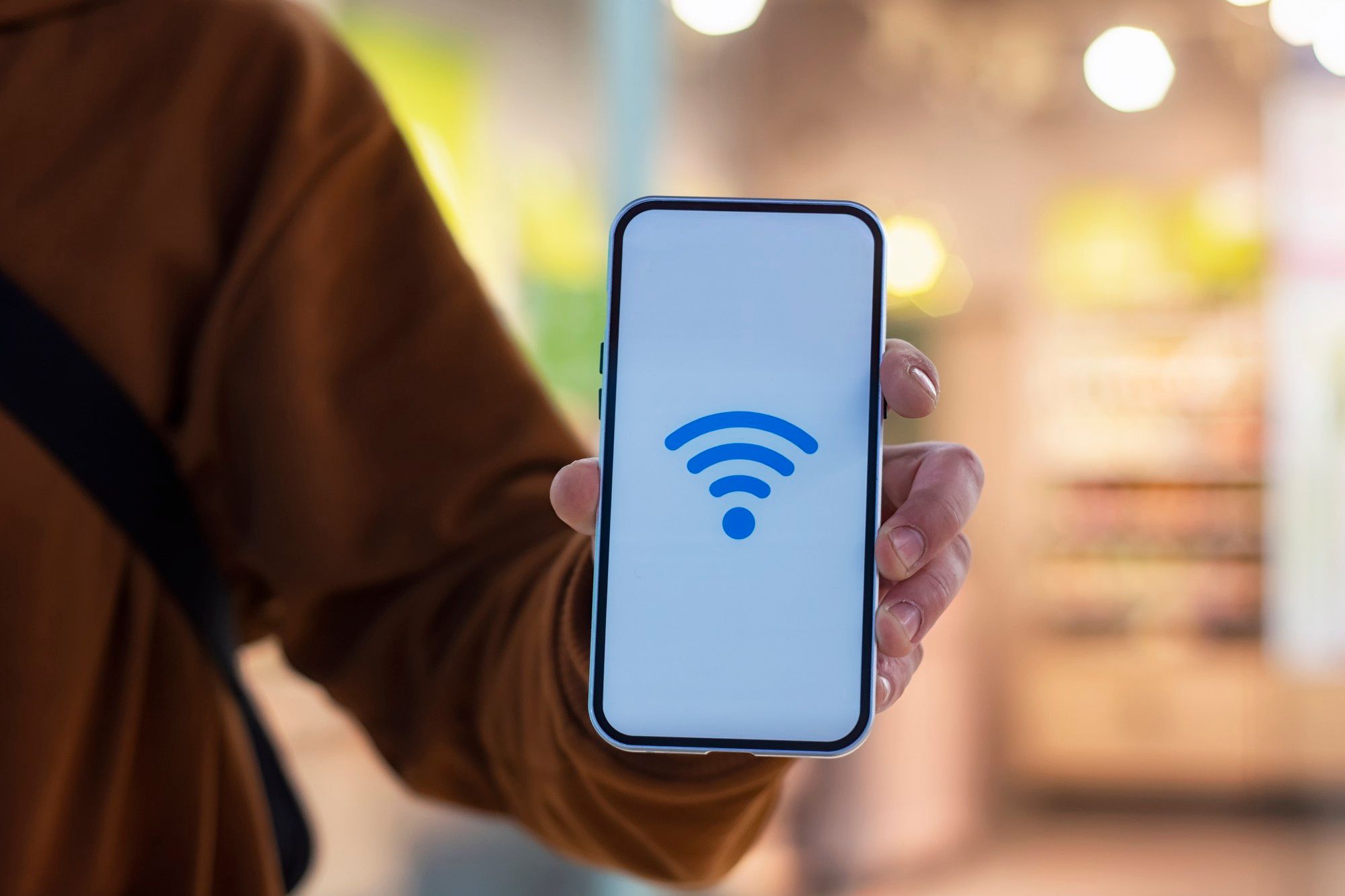 Un teléfono móvil con el icono del Wi-Fi.