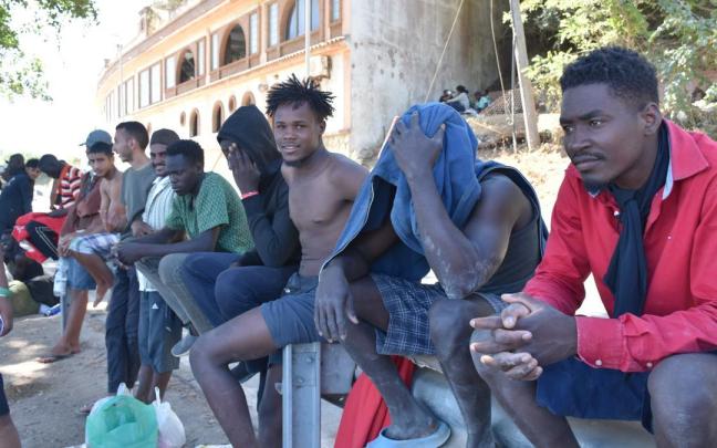 En imágenes: Vivas cree que quedan 6.000 migrantes ilegales en Ceuta y denuncia la "carencia de medios" en las cifras