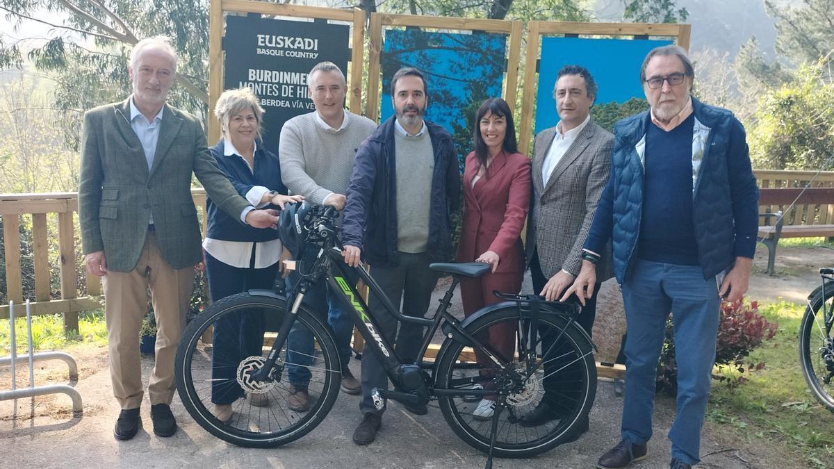 La Vía verde Burdinmendi estrena guía de recursos