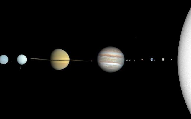 Recreación visual del Sietema Solar con el Sol a la derecha, los planetas (de dcha a izda) Mercurio, Venus Tierra, Marte, Júpiter, Saturno, Urano y Neptuno, sus respectivas lunas, los planetas enanos y otros cuerpos celestes. / NASA/ESA Recreación visual del Sietema Solar con el Sol a la derecha, los planetas (de dcha a izda) Mercurio, Venus Tierra, Marte, Júpiter, Saturno, Urano y Neptuno, sus respectivas lunas, los planetas enanos y otros cuerpos celestes.
