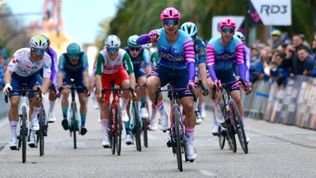 Groenewegen, vencedor de la carrera.