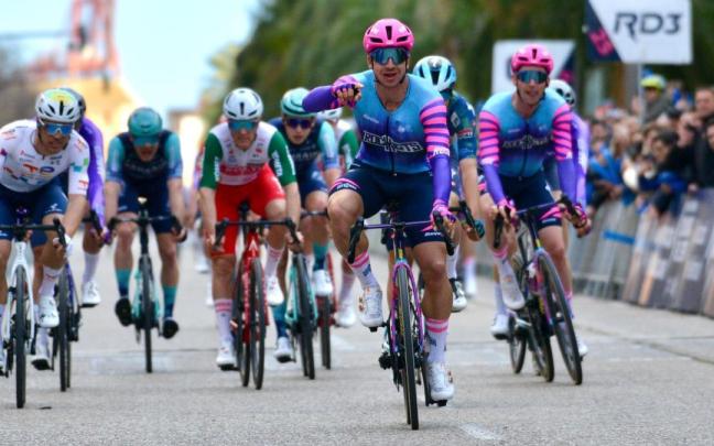 Groenewegen, vencedor de la carrera.