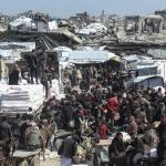 La UNRWA ofrece ayuda humanitaria en un campo de refugiados palestinos de Gaza en una imagen de archivo.