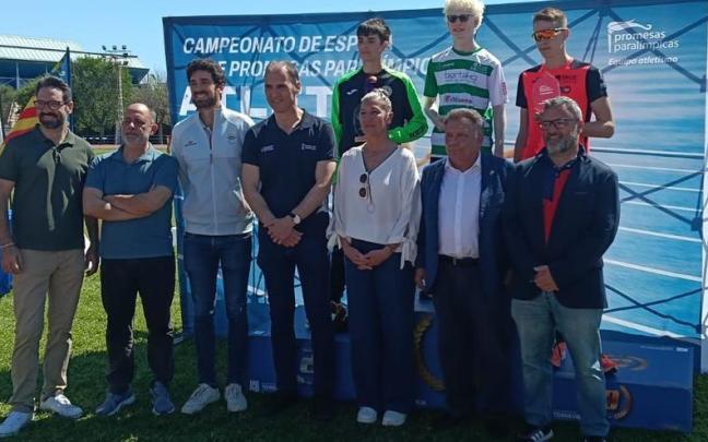 Aner Aróstegi, en lo más alto del pódium del Campeonato de España de Promesas Paralímpicas