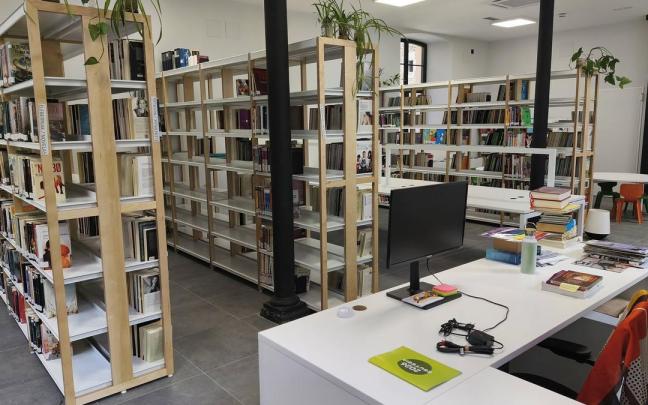 La nueva biblioteca de Artziniega va tomando forma en la casa de cultura