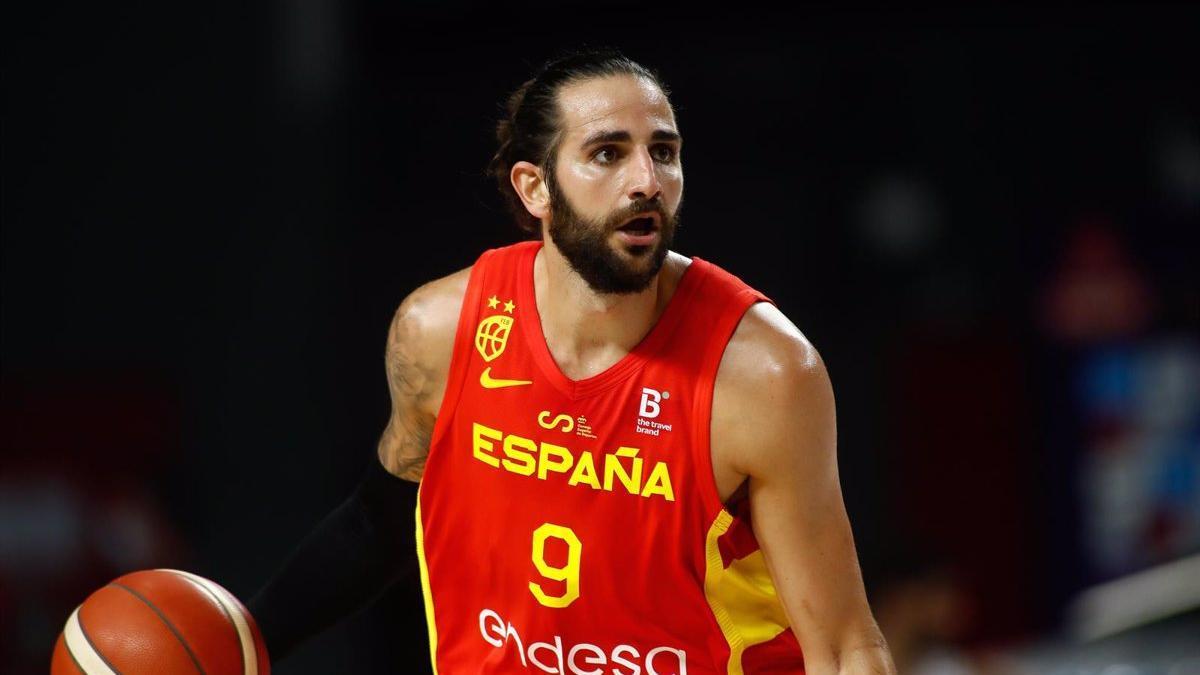 Ricky Rubio agradece el apoyo de la FEB por su decisión, y asegura que dará más información "cuando sea el momento"