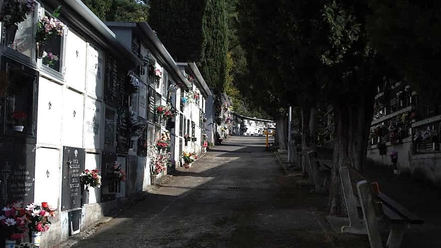 El Ayuntamiento de Etxebarri ha renovado la tela asfáltica de la cubierta de los nichos