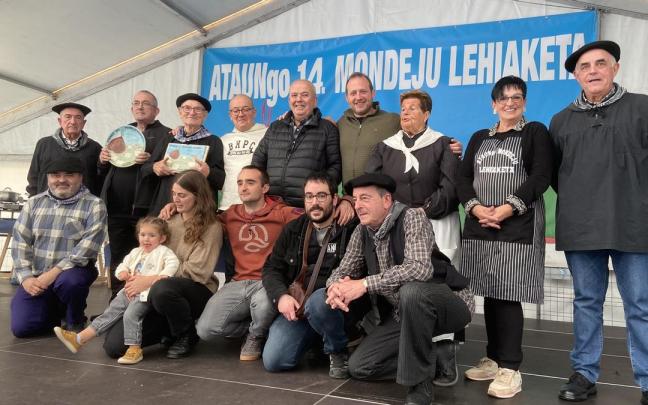 Ataungo XIV. Mondeju Lehiaketa, iruditan