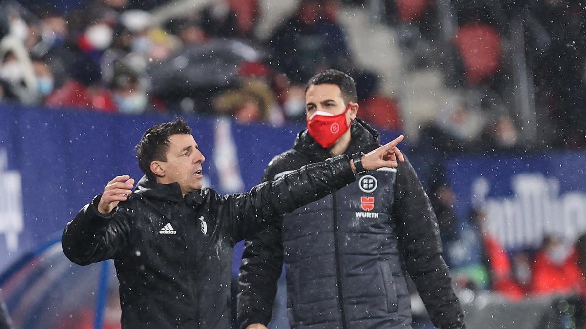 Bittor Alkiza, en el banquillo de Osasuna.