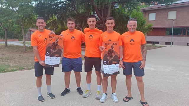 Integrantes de la organización en la presentación de la quinta edición de Ikazkin Trail.