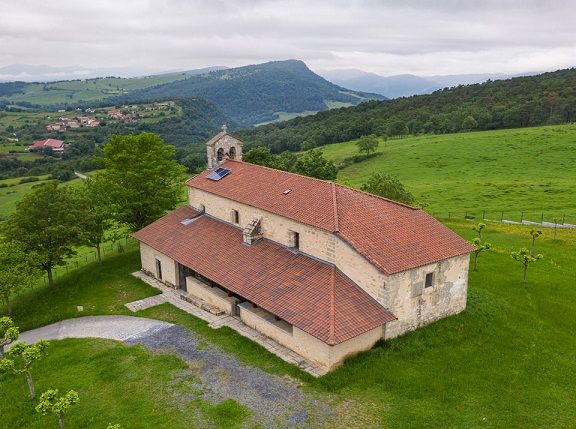 La ermita de Etxaurren en Ayala