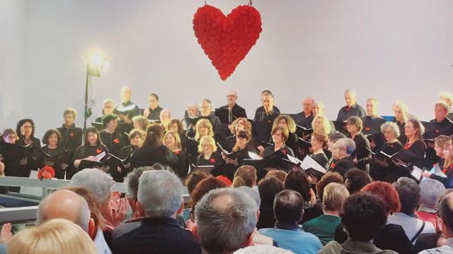 Una edición anterior del Concierto de Amor que ofrece anualmente Zarautz Abesbatza.