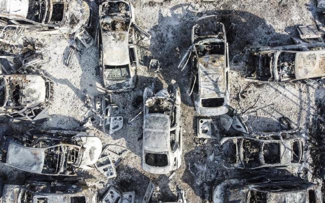 Vehículos calcinados tras un ataque de colonos israelíes en Huwara, Cisjordania. Vehículos calcinados tras un ataque de colonos israelíes en Huwara, Cisjordania.