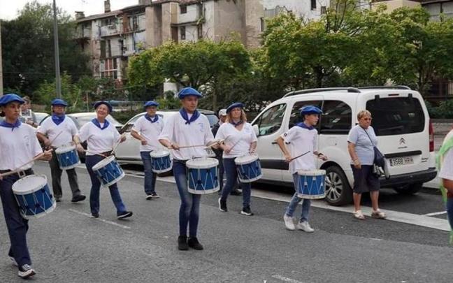 Etxeberrietako danborrada jaietan.