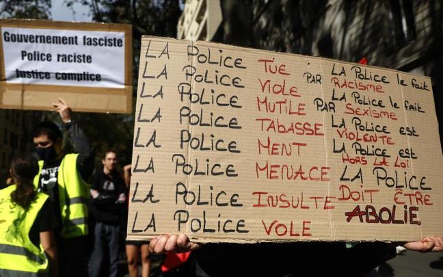 Protesta contra la violencia policial en Lyon, Francia.
