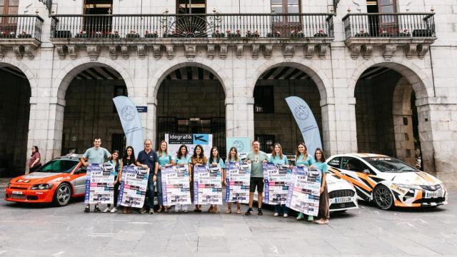 La presentación de la carrera tuvo como marco la plaza Kalegoen de Elgoibar.