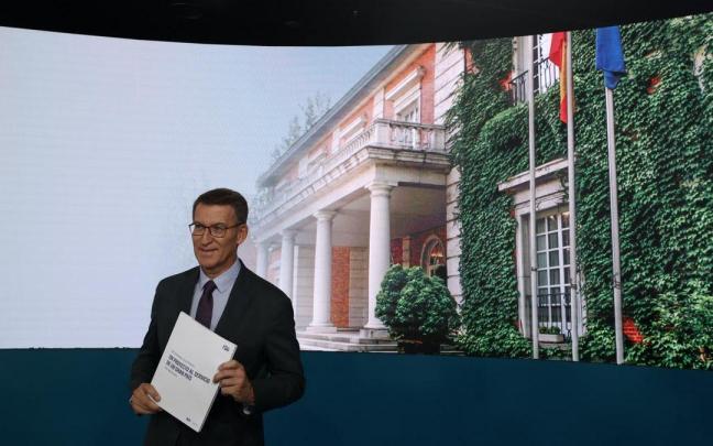 Alberto Nuñez Feijoó durante la presentación del programa electoral del PP.