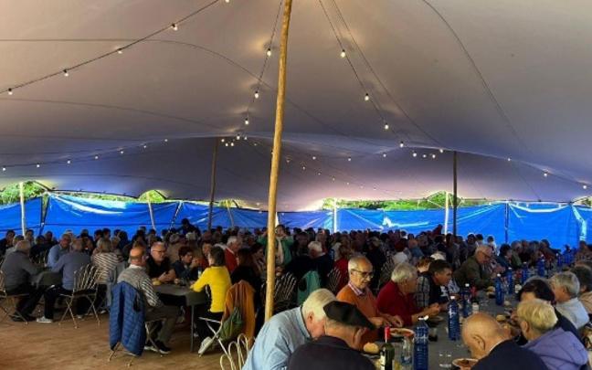 Comida del encuentro de mayores de Aiaraldea de 2025.