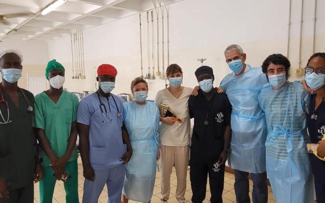 Osakidetza busca sanitarios para trabajar unos meses en Guinea-Bissau.