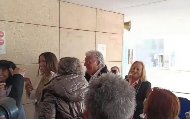 El señor anónimo al que confundieron con Richard Gere.