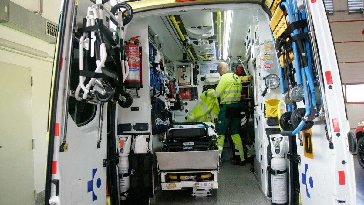 Interior de una ambulancia medicalizada.