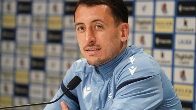 Mikel Oyarzabal, en una rueda de prensa