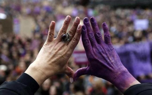 Manifestación feminista un 8 de marzo. Manifestación feminista un 8 de marzo.