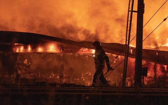 Imagen de uno de los ataques rusos a Kiev.