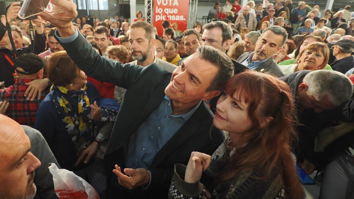 Pedro Sánchez, durante un acto electoral este domingo.