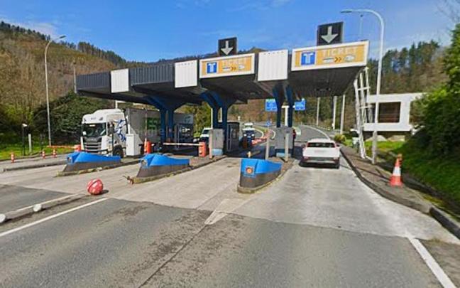 El peaje de Elgoibar pasará a contar con cinco vías, una de anchura especial para vehículos grandes, una vez que finalicen las obras.