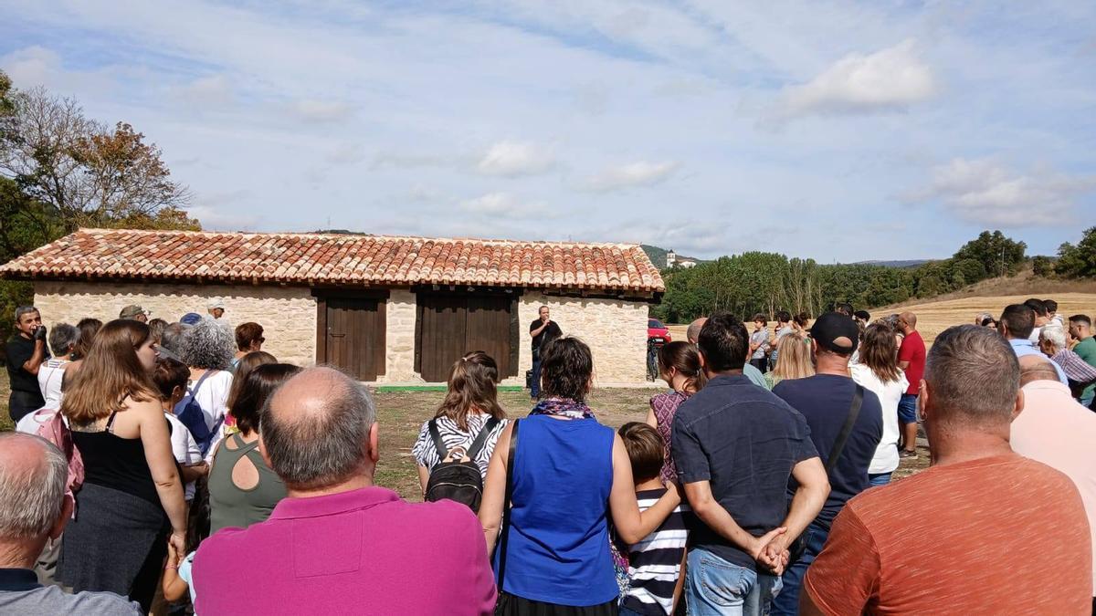 El molino de Mimbredo en Anúcita en la jornada de inauguración tras su restauración el pasado septiembre