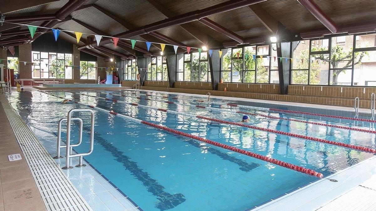 Imagen de la piscina de uno de los polideportivos municipales de Bilbao.