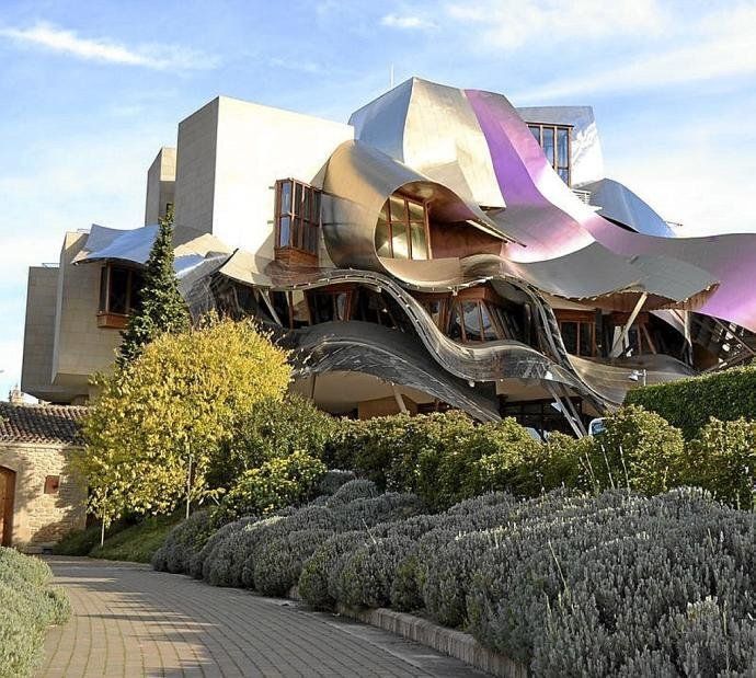 Hotel Marqués de Riscal, calificado con una llave Michelin.