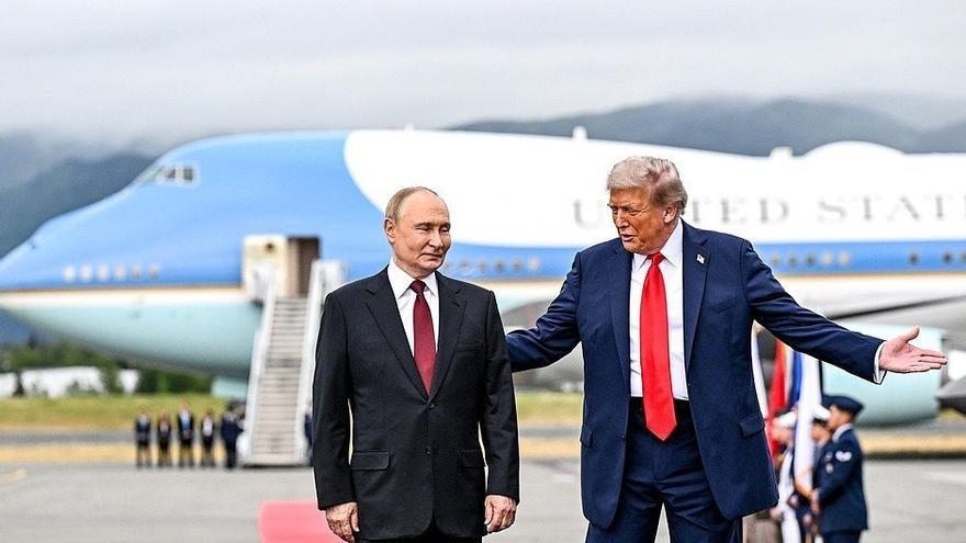 Donald Trump y Vladimir Putin se reúnen en Alaska bajo el lema 'Persiguiendo la paz'