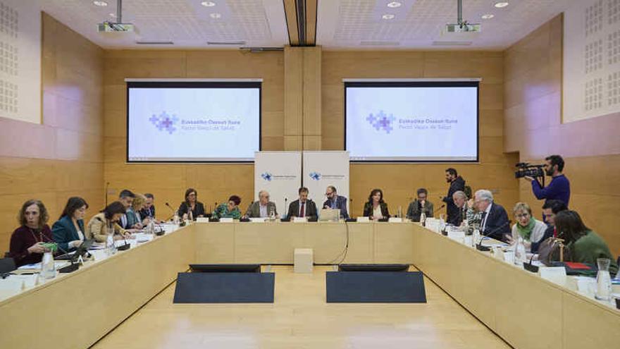Inicio de la reunión del Pacto Vasco de Salud.