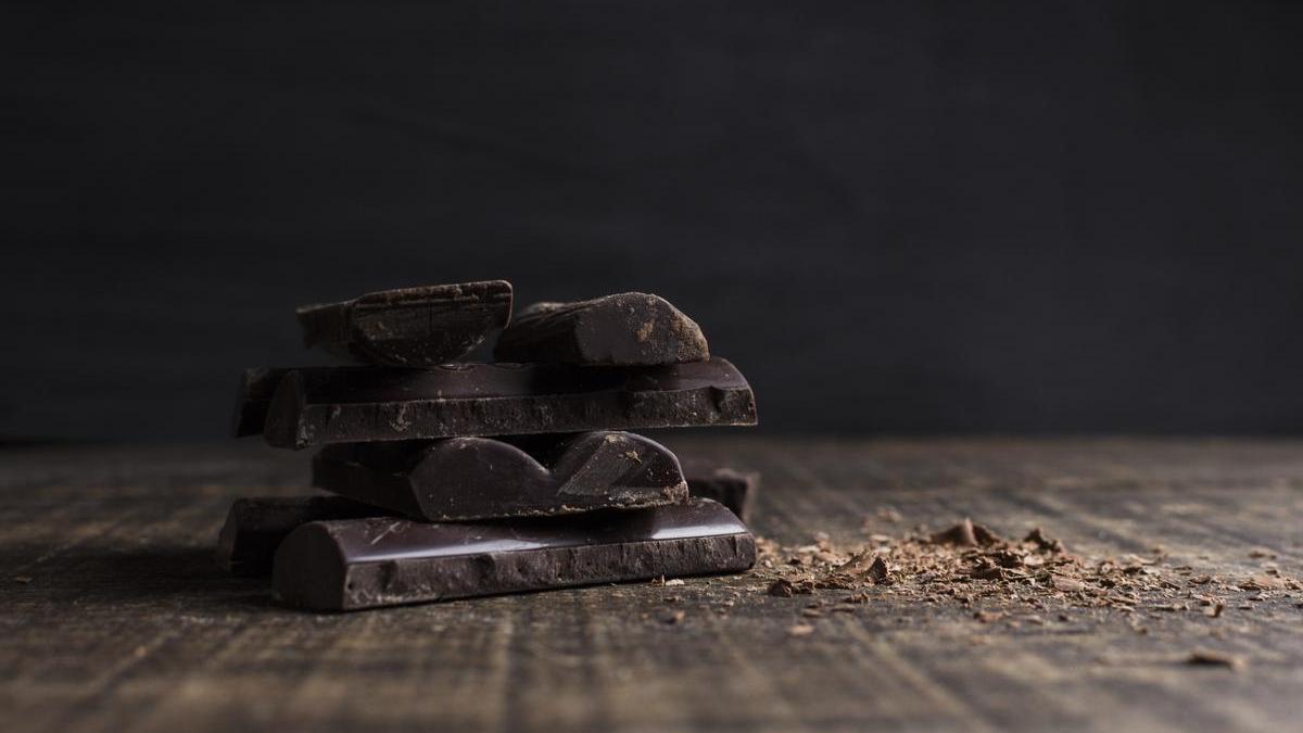 Onzas de chocolate negro.