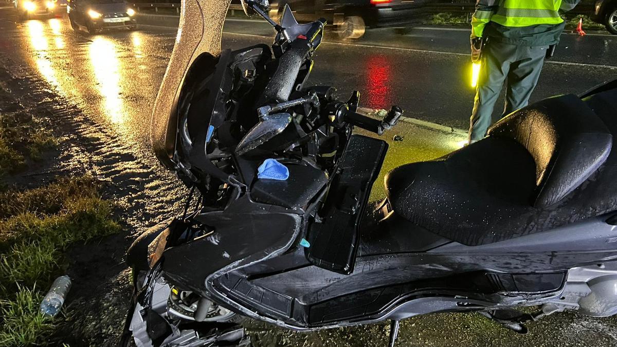 Estado en el que quedó la motocicleta tras el accidente.