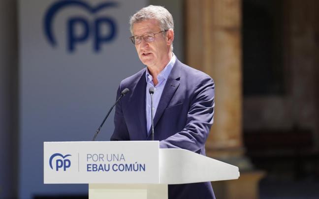 Feijóo sigue dando vuelo a la consigna del PP sobre la supuesta falta de neutralidad del Tribunal Constitucional.