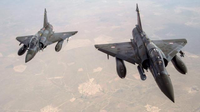 Dos aviones cazas.