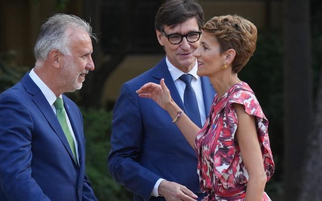 El ministro de Política Territorial, Ángel Víctor Torres, con la presidenta navarra, María Chivite, y el president Salvador Illa / Europa Press El ministro de Política Territorial, Ángel Víctor Torres, con la presidenta navarra, María Chivite, y el president Salvador Illa